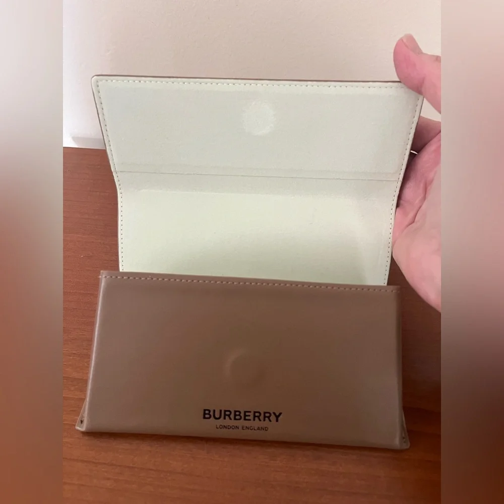 Burberry Glasses Case